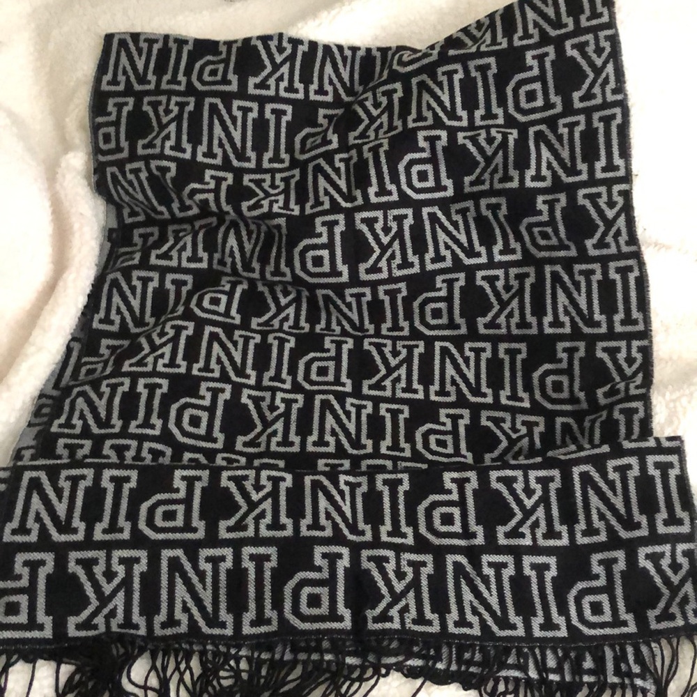 Victoria Secret PINK blanket scarf! Brand new!!